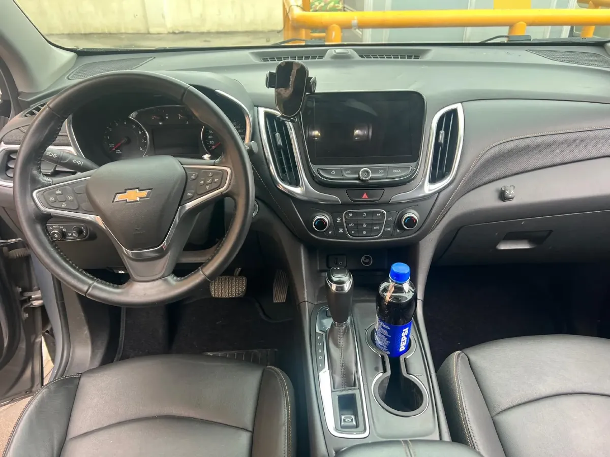 2018 Chevrolet Equinox 2.0T 260HP L4 9AT,autocango,china used car exporter,china ev exporter,chinese used car exporter,chinese used ev exporter