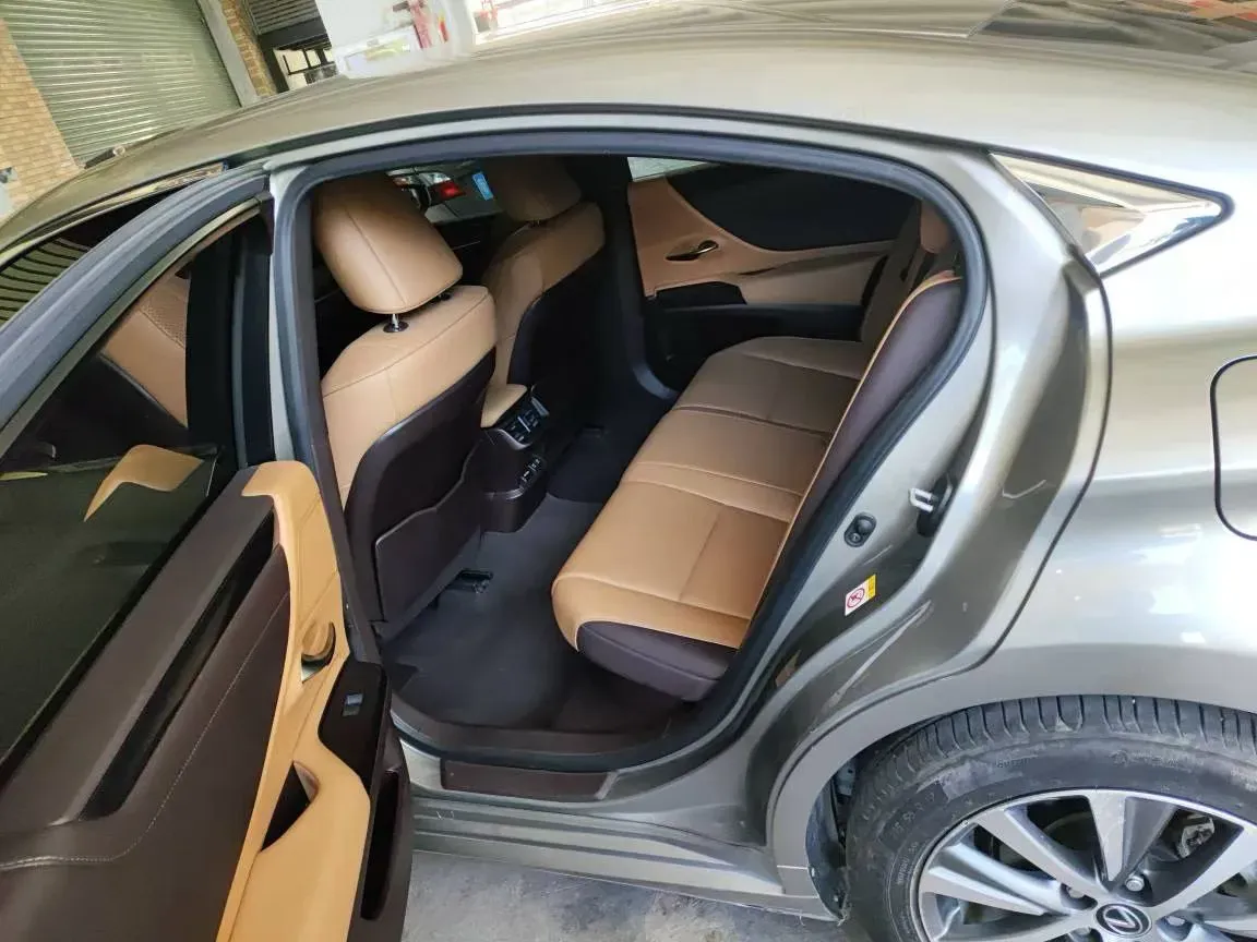 2020 Lexus ES 2.5L 178HP L4 E-CVT Hybrid,autocango,china used car exporter,china ev exporter,chinese used car exporter,chinese used ev exporter