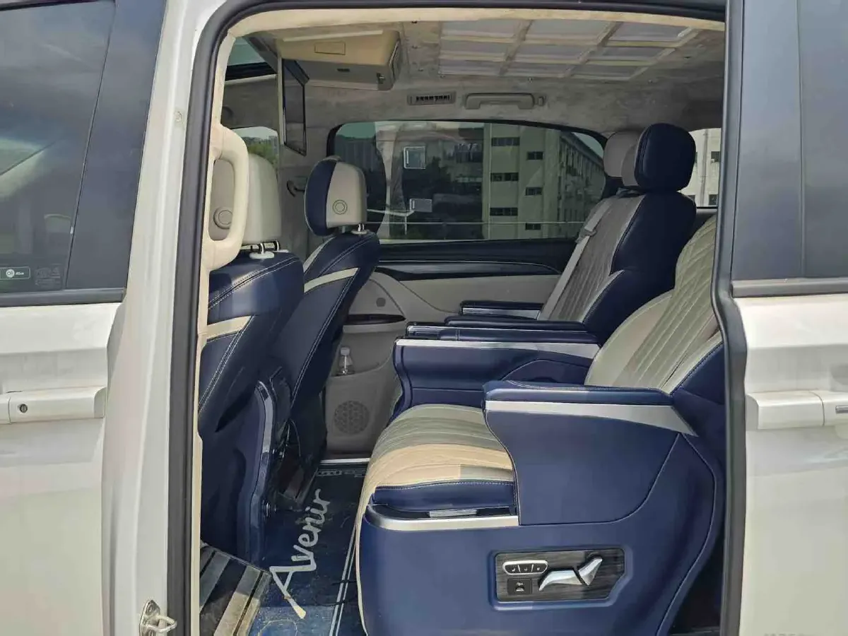 2020 Buick GL8 2.0T 237HP L4 9AT,autocango,china used car exporter,china ev exporter,chinese used car exporter,chinese used ev exporter