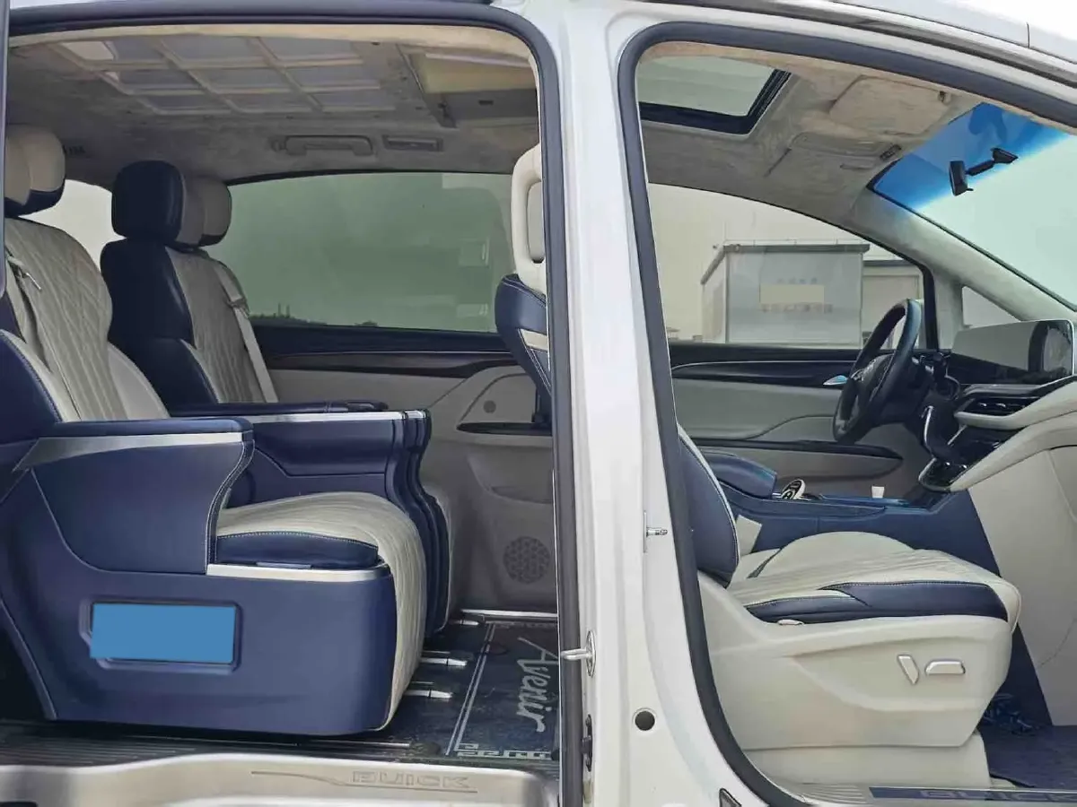 2020 Buick GL8 2.0T 237HP L4 9AT,autocango,china used car exporter,china ev exporter,chinese used car exporter,chinese used ev exporter