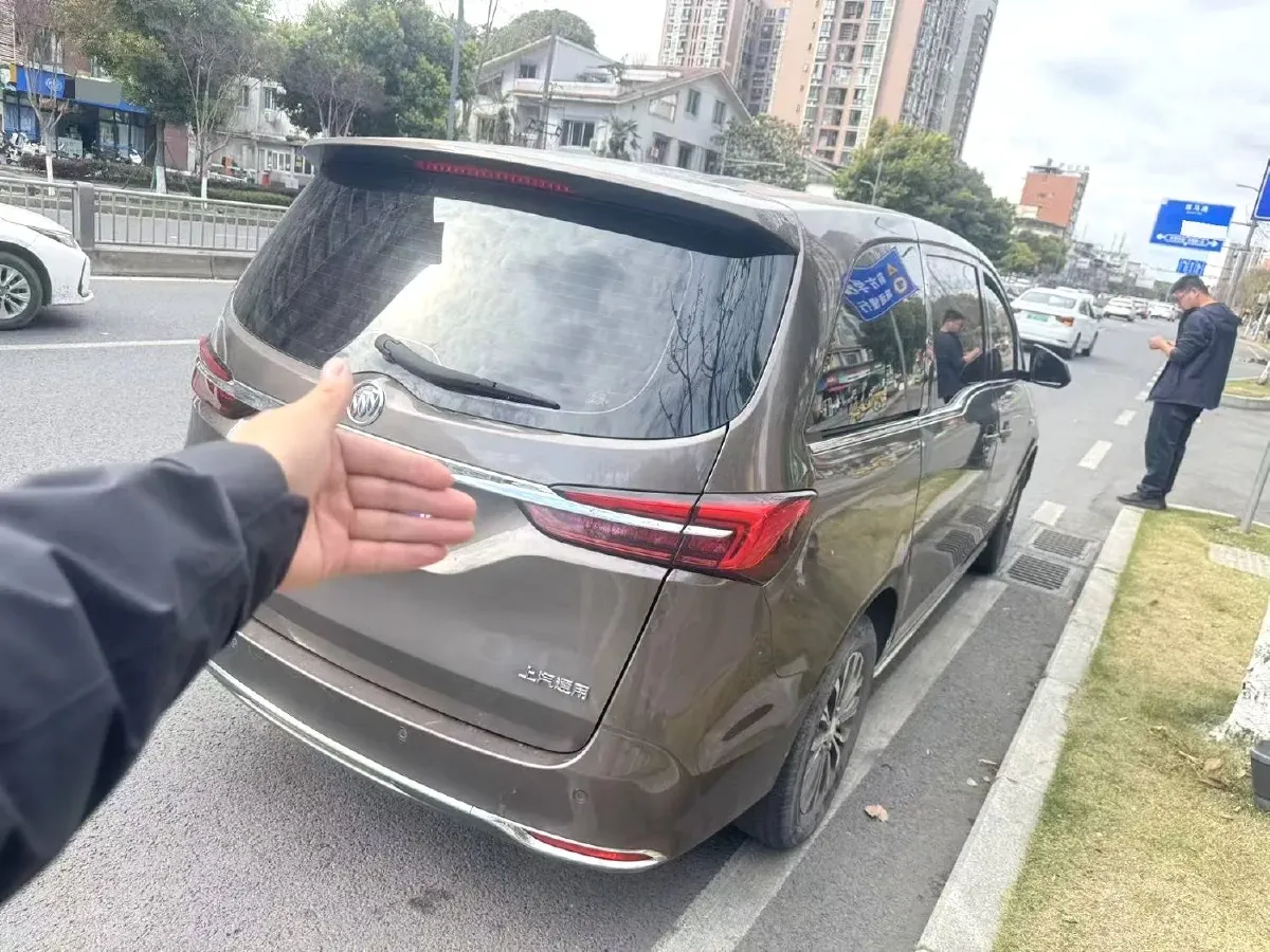 2023 Buick GL8 2.0T 237HP L4 9AT,autocango,china used car exporter,china ev exporter,chinese used car exporter,chinese used ev exporter