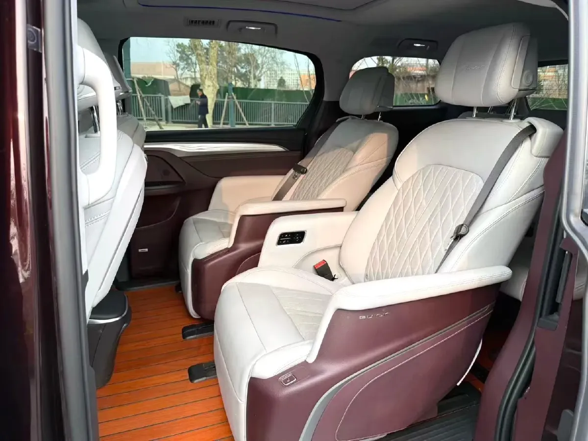 2022 Buick GL8 2.0T 237HP L4 9AT,autocango,china used car exporter,china ev exporter,chinese used car exporter,chinese used ev exporter