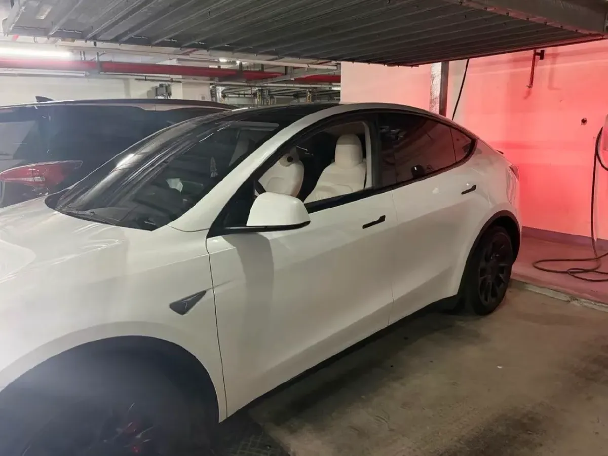 2022 Tesla Model Y BEV 60KWH,autocango,china used car exporter,china ev exporter,chinese used car exporter,chinese used ev exporter