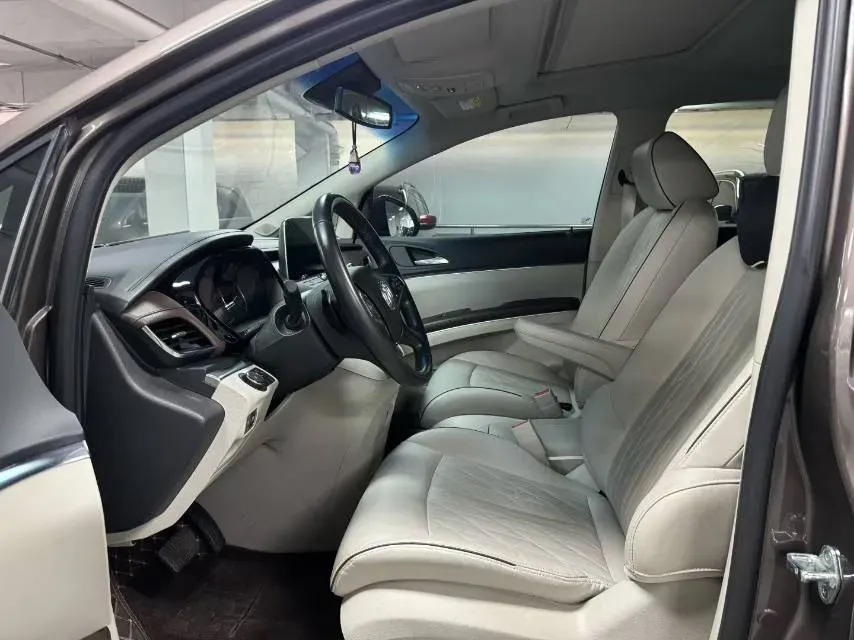 2022 Buick GL8 2.0T 237HP L4 9AT,autocango,china used car exporter,china ev exporter,chinese used car exporter,chinese used ev exporter