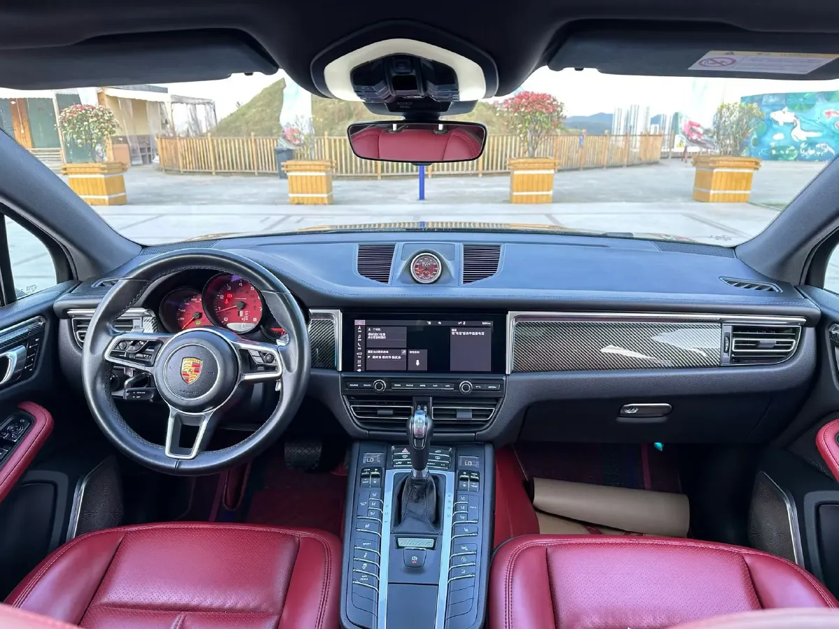 2018 Porsche Macan 2.0T 252HP L4 7DCT,autocango,china used car exporter,china ev exporter,chinese used car exporter,chinese used ev exporter