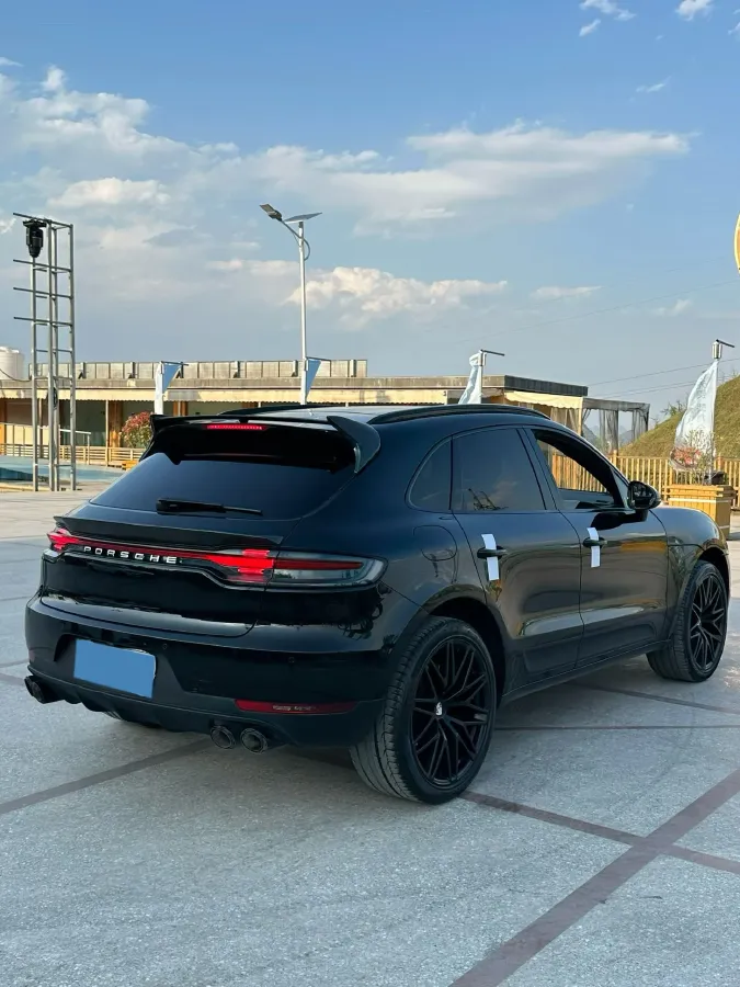2018 Porsche Macan 2.0T 252HP L4 7DCT,autocango,china used car exporter,china ev exporter,chinese used car exporter,chinese used ev exporter