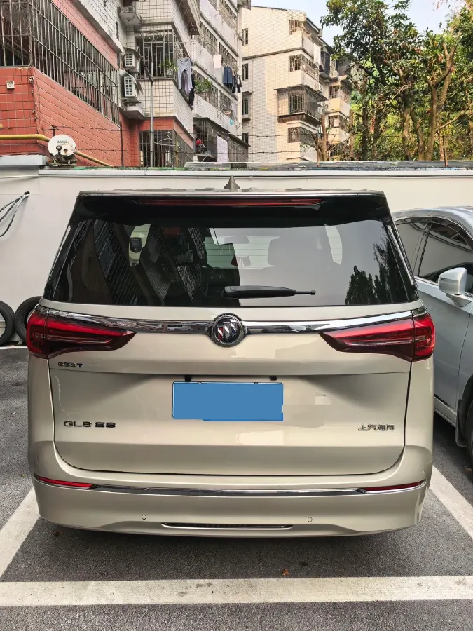 2022 Buick GL8 2.0T 237HP L4 9AT,autocango,china used car exporter,china ev exporter,chinese used car exporter,chinese used ev exporter