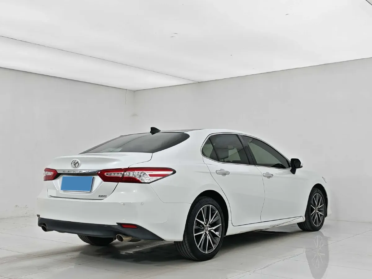 2021 Toyota Camry 2.5L 209HP L4 8AT,autocango,china used car exporter,china ev exporter,chinese used car exporter,chinese used ev exporter