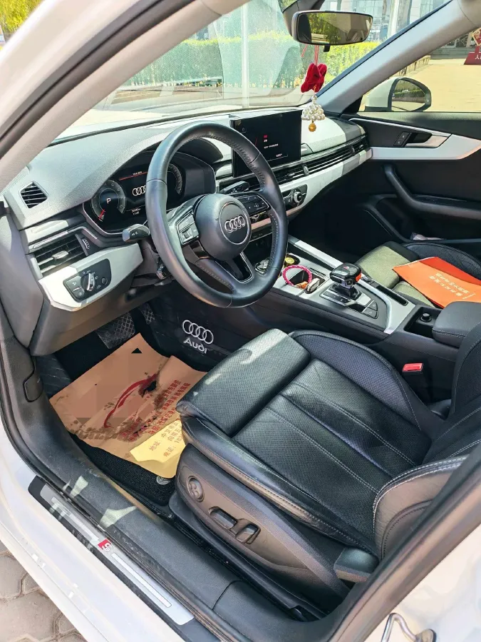 2020 Audi A4L 2.0T 190HP L4 7DCT,autocango,china used car exporter,china ev exporter,chinese used car exporter,chinese used ev exporter