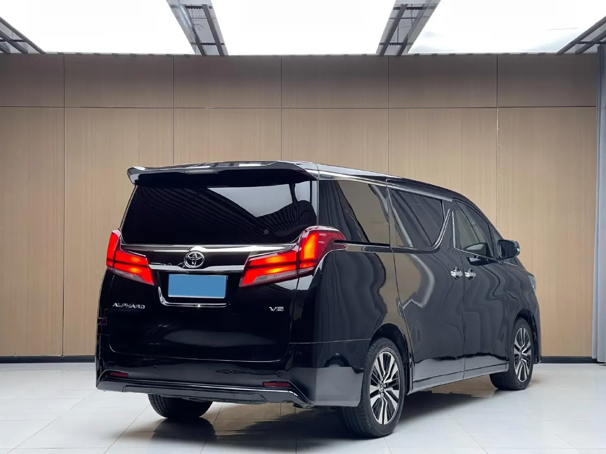 2018 Toyota Alphard 3.5L 301HP V6 8AT,autocango,china used car exporter,china ev exporter,chinese used car exporter,chinese used ev exporter