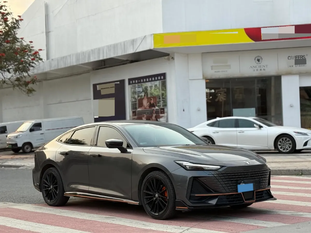 2022 ChangAn UNI-V 1.5T 188HP L4 7DCT,autocango,china used car exporter,china ev exporter,chinese used car exporter,chinese used ev exporter