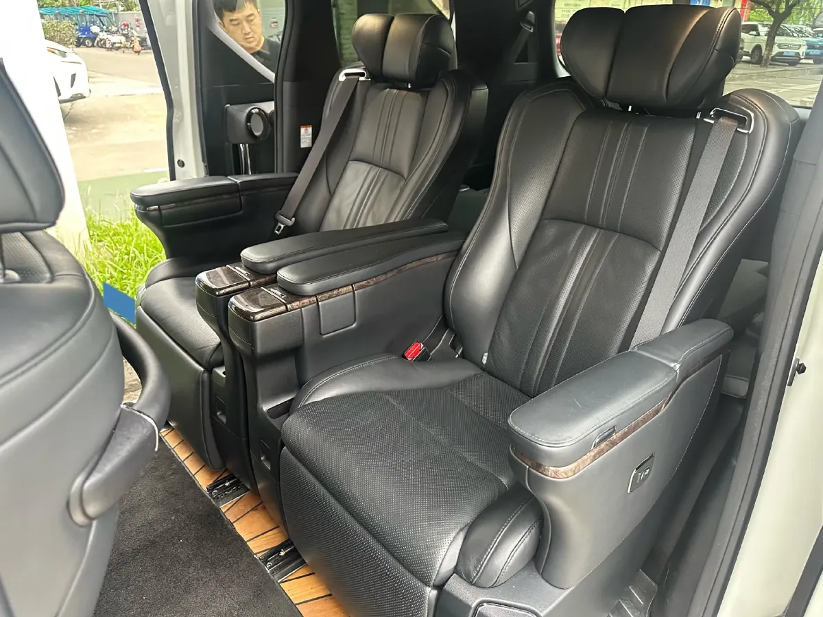 2019 Toyota Alphard 2.5L 117HP L4 E-CVT Hybrid,autocango,china used car exporter,china ev exporter,chinese used car exporter,chinese used ev exporter