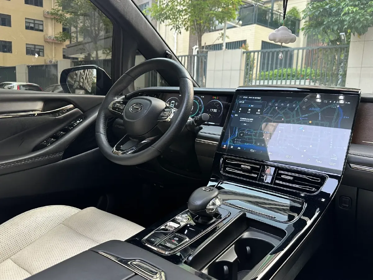 2023 GAC Trumpchi M8 2.0T 252HP L4 8AT,autocango,china used car exporter,china ev exporter,chinese used car exporter,chinese used ev exporter