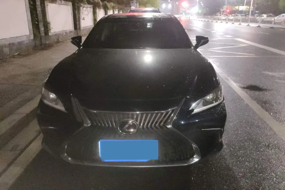 2020 Lexus ES 2.0L 173HP L4 CVT,autocango,china used car exporter,china ev exporter,chinese used car exporter,chinese used ev exporter