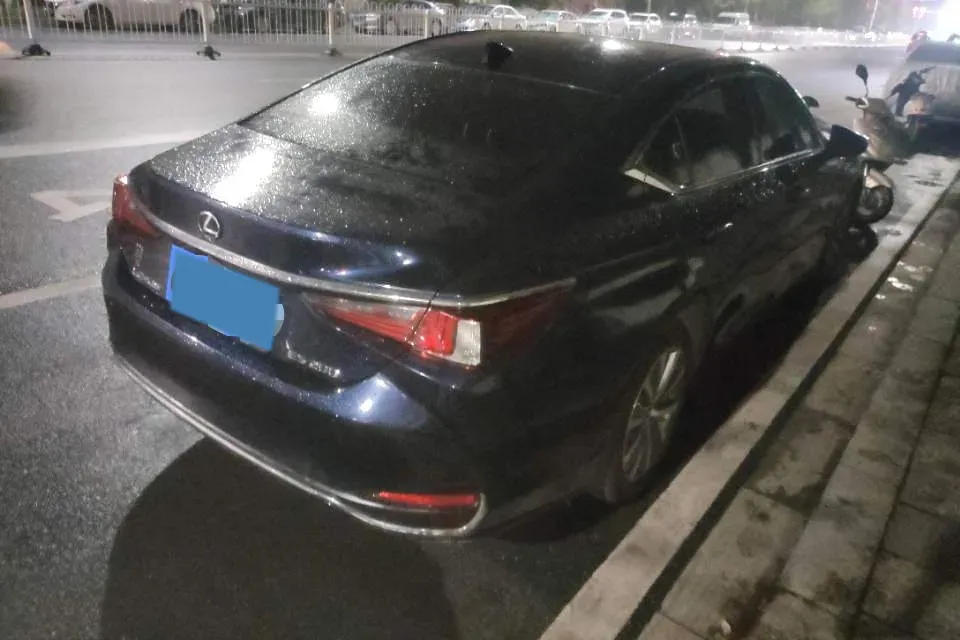 2020 Lexus ES 2.0L 173HP L4 CVT,autocango,china used car exporter,china ev exporter,chinese used car exporter,chinese used ev exporter