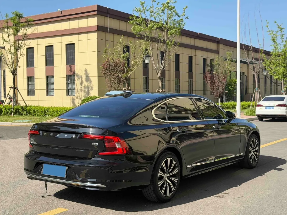 2021 Volvo S90 2.0T 250HP L4 8AT,autocango,china used car exporter,china ev exporter,chinese used car exporter,chinese used ev exporter