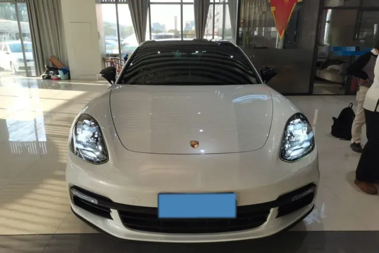 2019 Porsche Panamera 2.9T 330HP V6 8DCT,autocango,china used car exporter,china ev exporter,chinese used car exporter,chinese used ev exporter