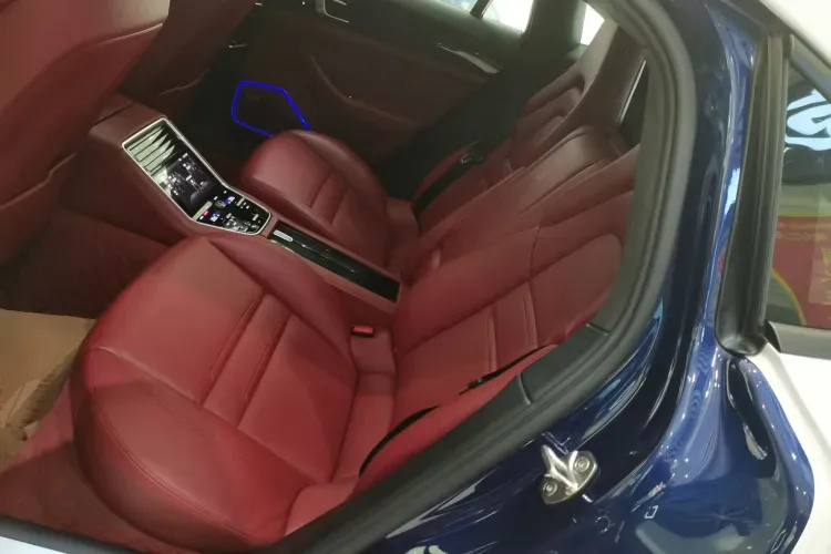 2019 Porsche Panamera 2.9T 330HP V6 8DCT,autocango,china used car exporter,china ev exporter,chinese used car exporter,chinese used ev exporter