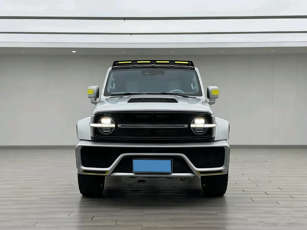 2021 Cyberspace 300 2.0T 227HP L4 8AT,autocango,china used car exporter,china ev exporter,chinese used car exporter,chinese used ev exporter