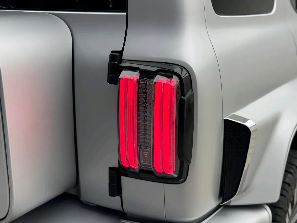 2021 Cyberspace 300 2.0T 227HP L4 8AT,autocango,china used car exporter,china ev exporter,chinese used car exporter,chinese used ev exporter