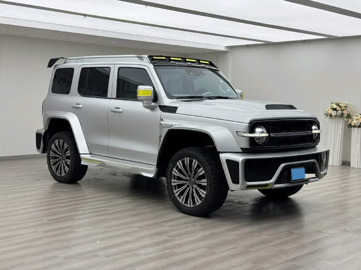 2021 Cyberspace 300 2.0T 227HP L4 8AT,autocango,china used car exporter,china ev exporter,chinese used car exporter,chinese used ev exporter