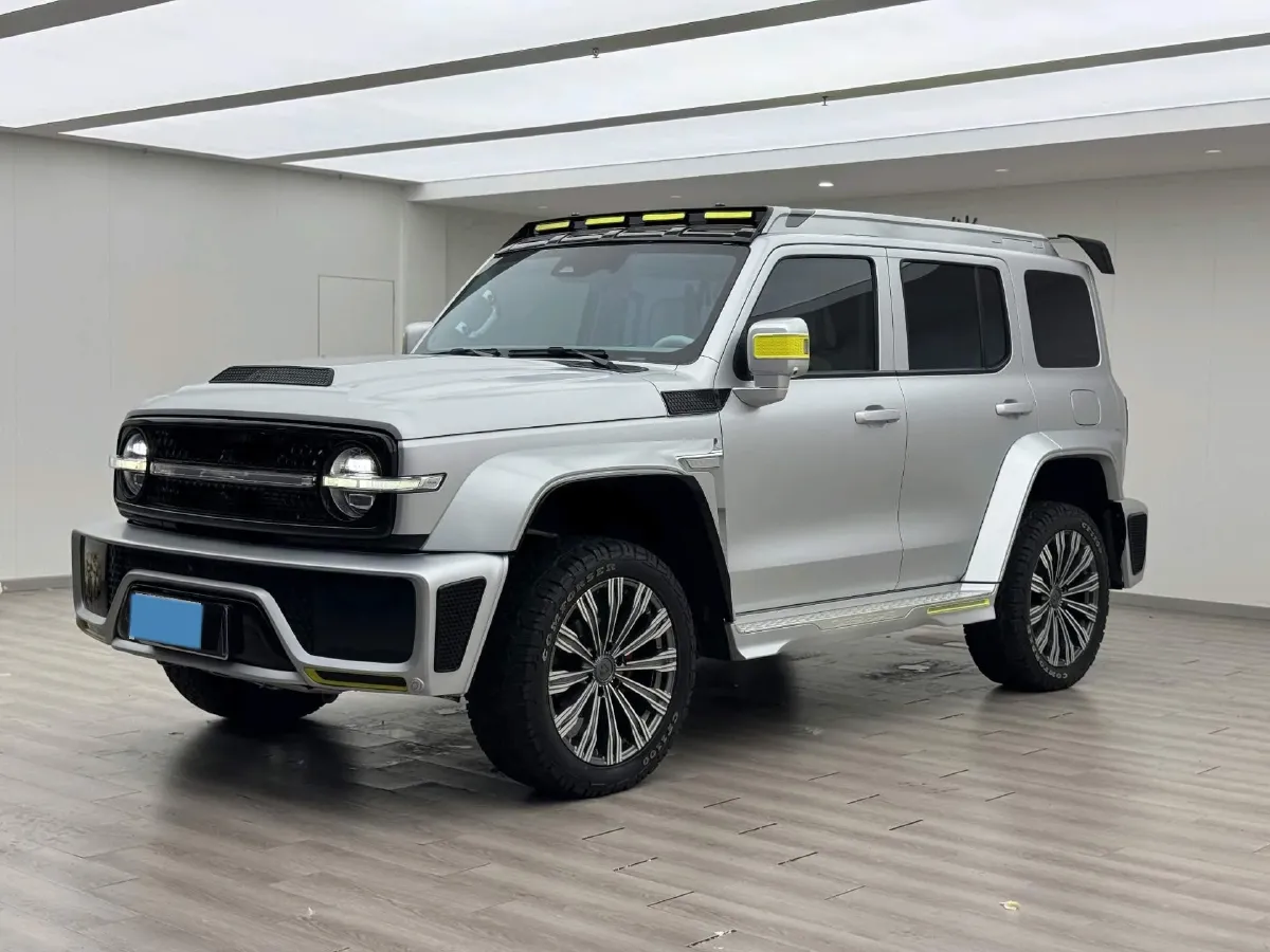 2021 Cyberspace 300 2.0T 227HP L4 8AT,autocango,china used car exporter,china ev exporter,chinese used car exporter,chinese used ev exporter