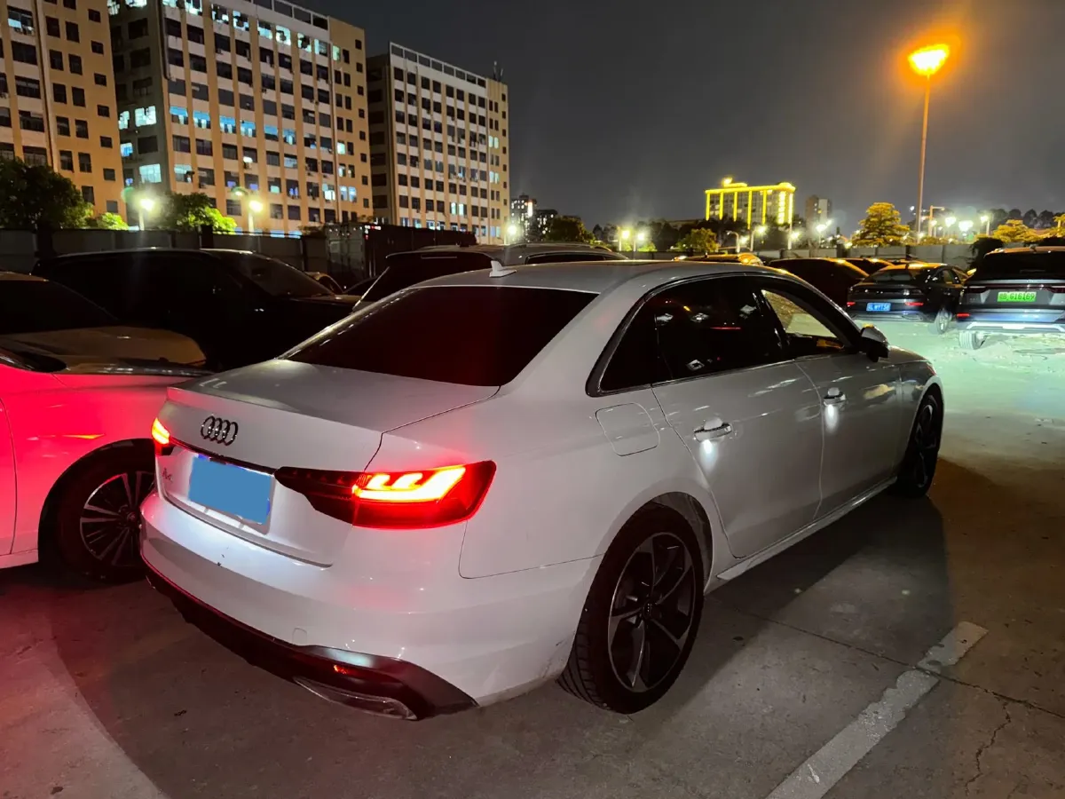 2020 Audi A4L 2.0T 190HP L4 7DCT,autocango,china used car exporter,china ev exporter,chinese used car exporter,chinese used ev exporter
