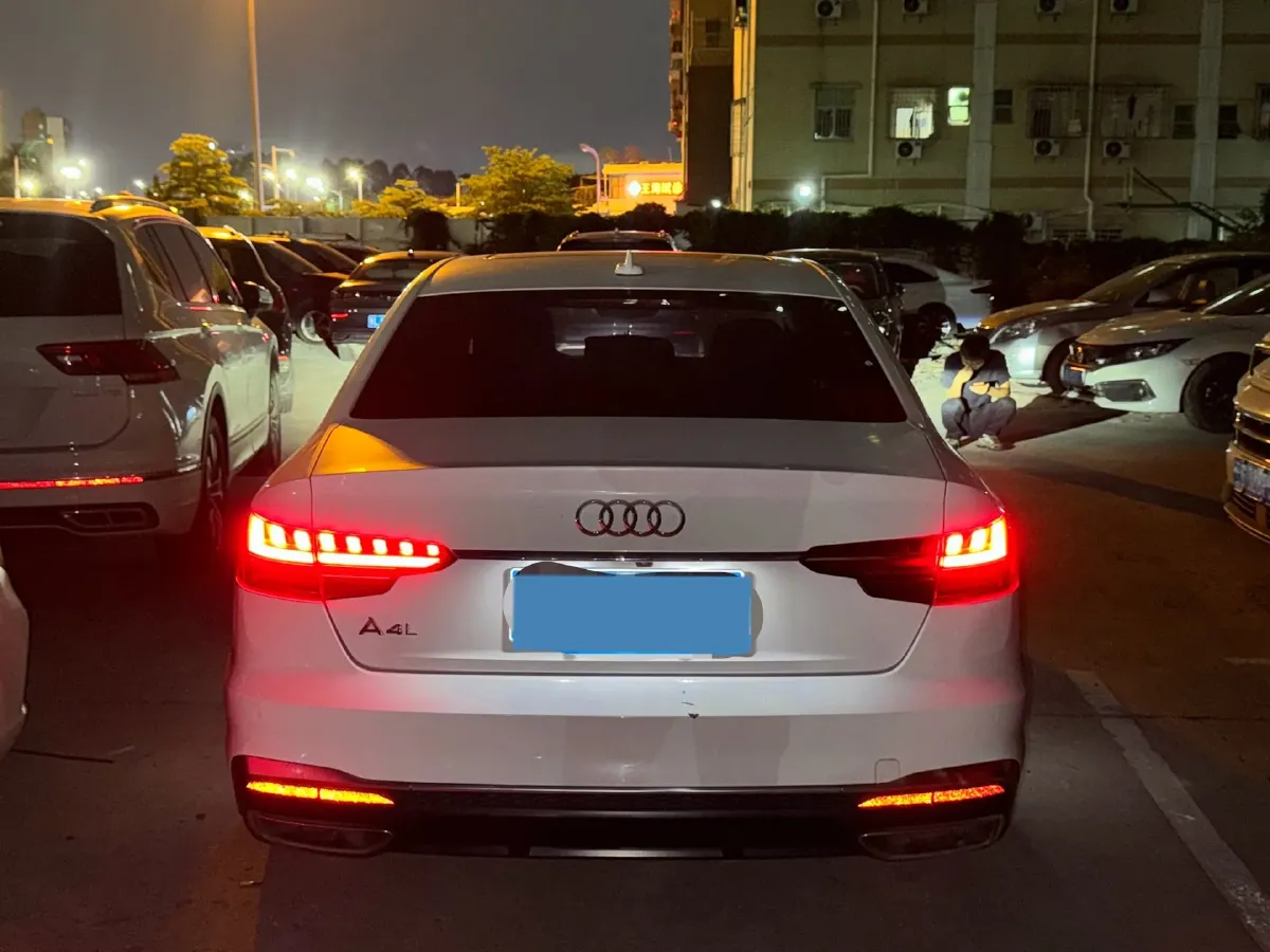 2020 Audi A4L 2.0T 190HP L4 7DCT,autocango,china used car exporter,china ev exporter,chinese used car exporter,chinese used ev exporter