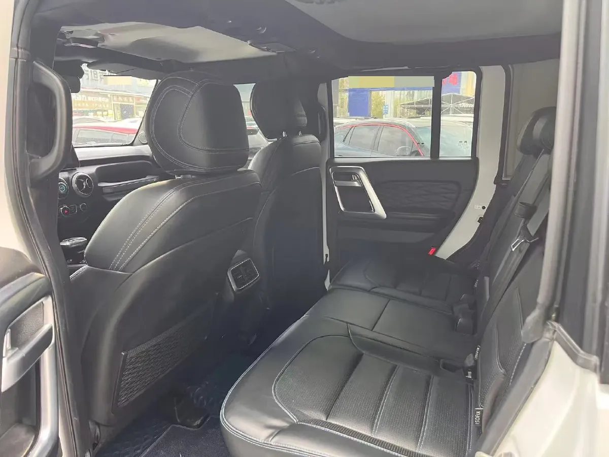 2021 Beijing BJ40 2.0T 163HP L4 8AT,autocango,china used car exporter,china ev exporter,chinese used car exporter,chinese used ev exporter