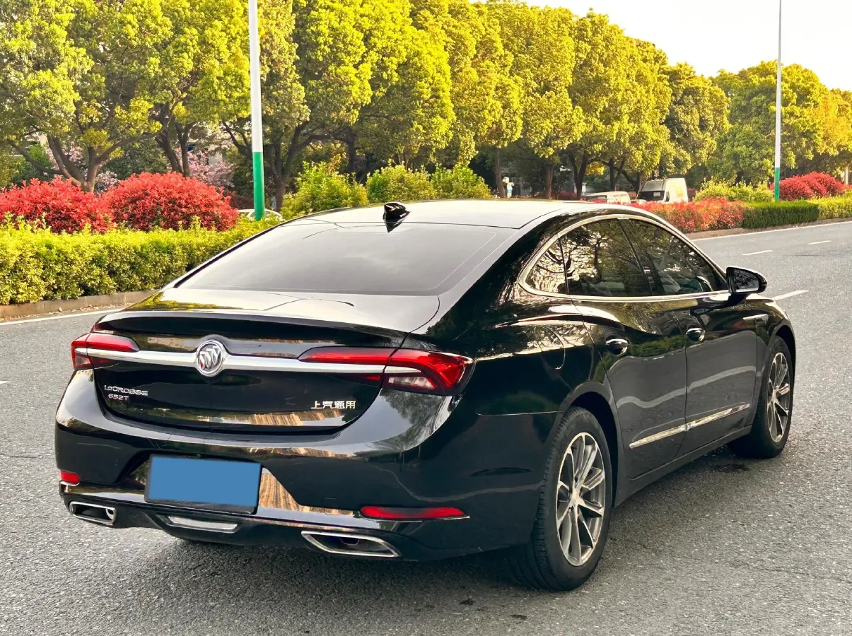2021 Buick Larcosse 2.0T 237HP L4 9AT,autocango,china used car exporter,china ev exporter,chinese used car exporter,chinese used ev exporter
