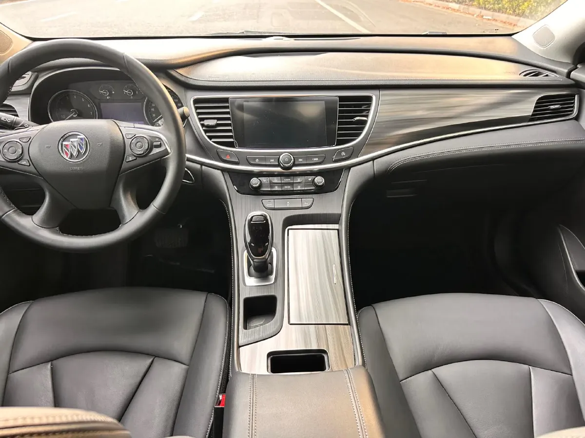 2021 Buick Larcosse 2.0T 237HP L4 9AT,autocango,china used car exporter,china ev exporter,chinese used car exporter,chinese used ev exporter