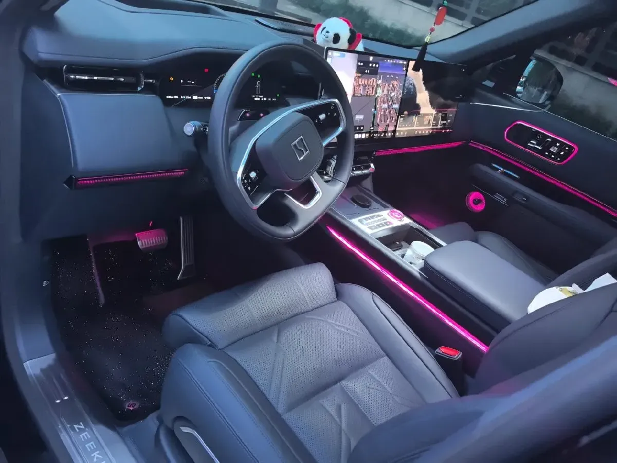 2025 Zeekr 9X 2.0T 279HP L4 1DHT PHEV,autocango,china used car exporter,china ev exporter,chinese used car exporter,chinese used ev exporter