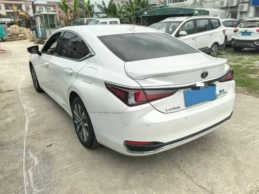 2020 Lexus ES 2.0L 173HP L4 CVT,autocango,china used car exporter,china ev exporter,chinese used car exporter,chinese used ev exporter