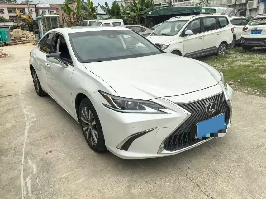 2020 Lexus ES 2.0L 173HP L4 CVT,autocango,china used car exporter,china ev exporter,chinese used car exporter,chinese used ev exporter