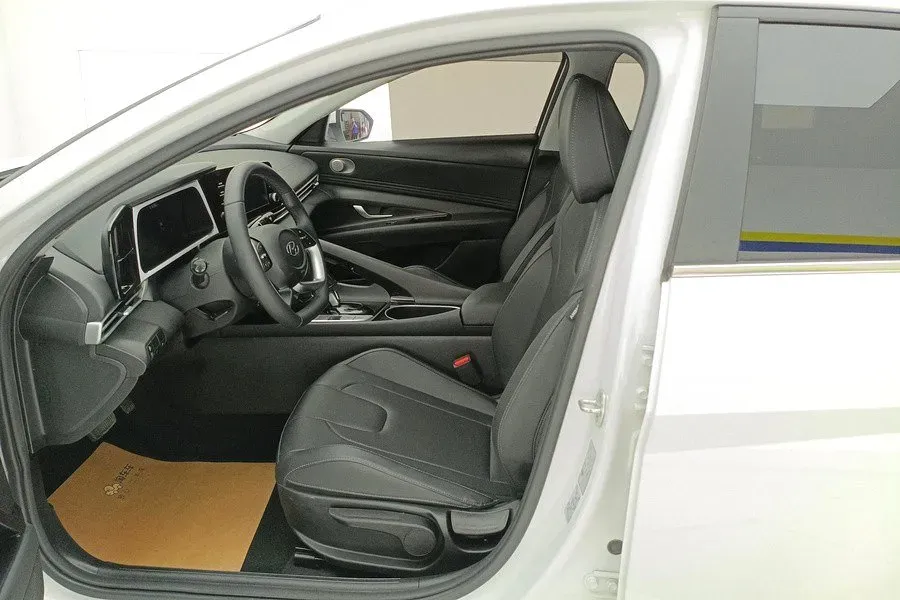 2022 Hyundai Elantra 1.5L 115HP L4 CVT,autocango,china used car exporter,china ev exporter,chinese used car exporter,chinese used ev exporter