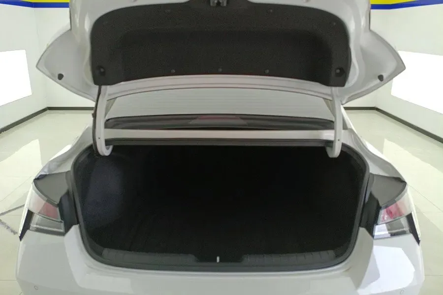 2022 Hyundai Elantra 1.5L 115HP L4 CVT,autocango,china used car exporter,china ev exporter,chinese used car exporter,chinese used ev exporter