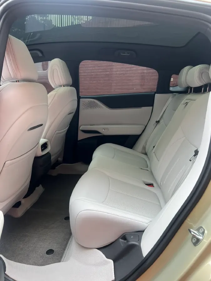 2025 Xpeng G6 BEV 68.5KWH,autocango,china used car exporter,china ev exporter,chinese used car exporter,chinese used ev exporter