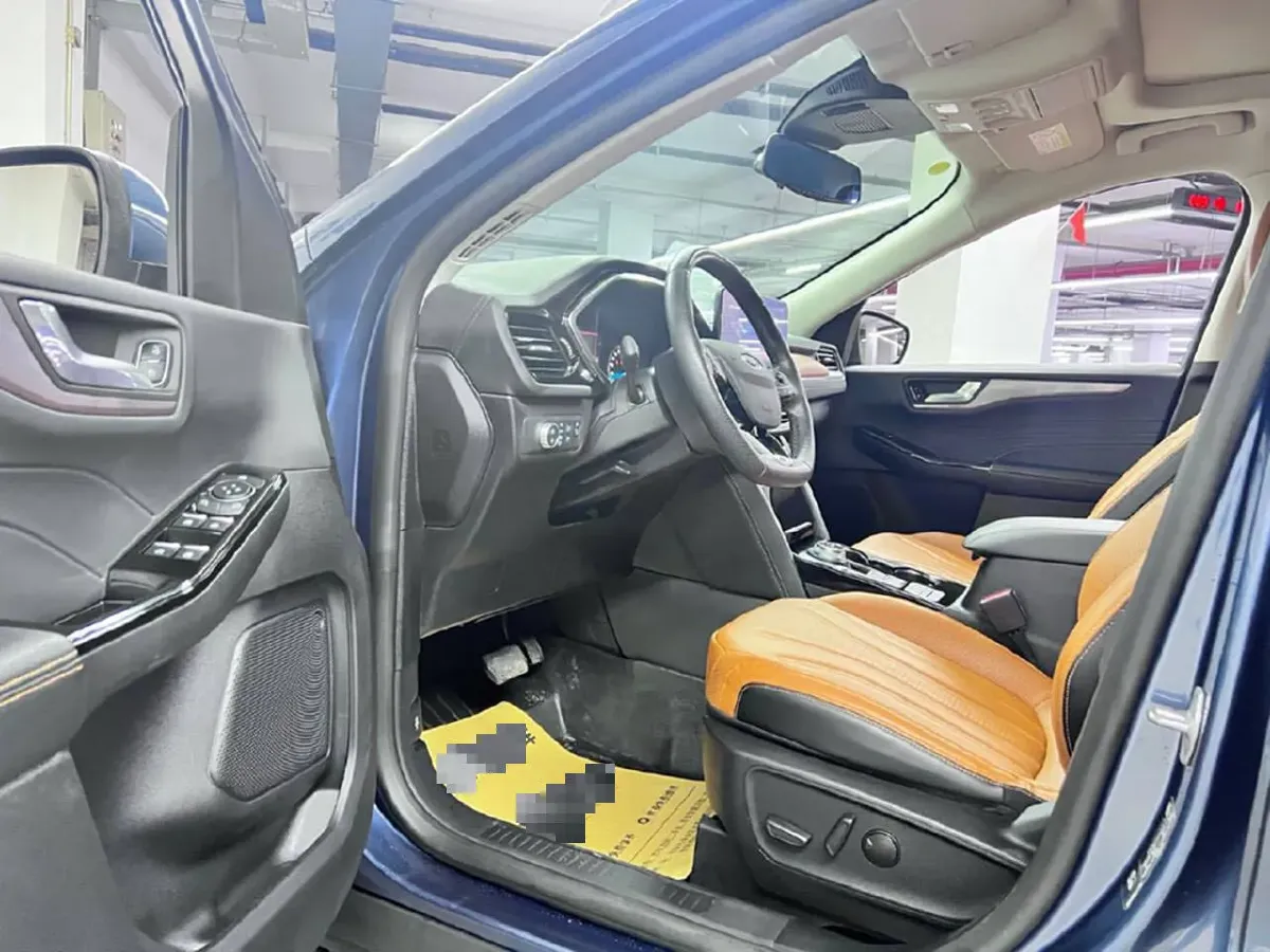 2023 Ford Escape 2.0T 248HP L4 8AT,autocango,china used car exporter,china ev exporter,chinese used car exporter,chinese used ev exporter