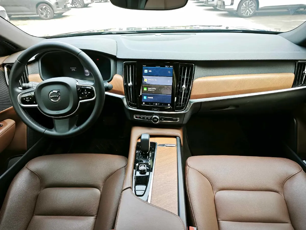 2024 Volvo S90 2.0T 250HP L4 8AT,autocango,china used car exporter,china ev exporter,chinese used car exporter,chinese used ev exporter