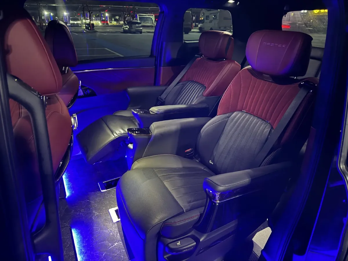 2024 GAC Trumpchi M8 2.0T 252HP L4 8AT,autocango,china used car exporter,china ev exporter,chinese used car exporter,chinese used ev exporter