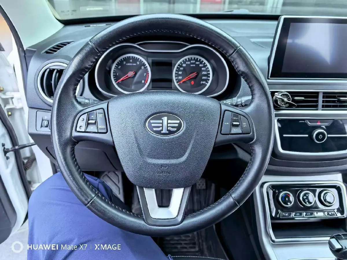 2019 Bestune X40 1.6L 114HP L4 6AT,autocango,china used car exporter,china ev exporter,chinese used car exporter,chinese used ev exporter