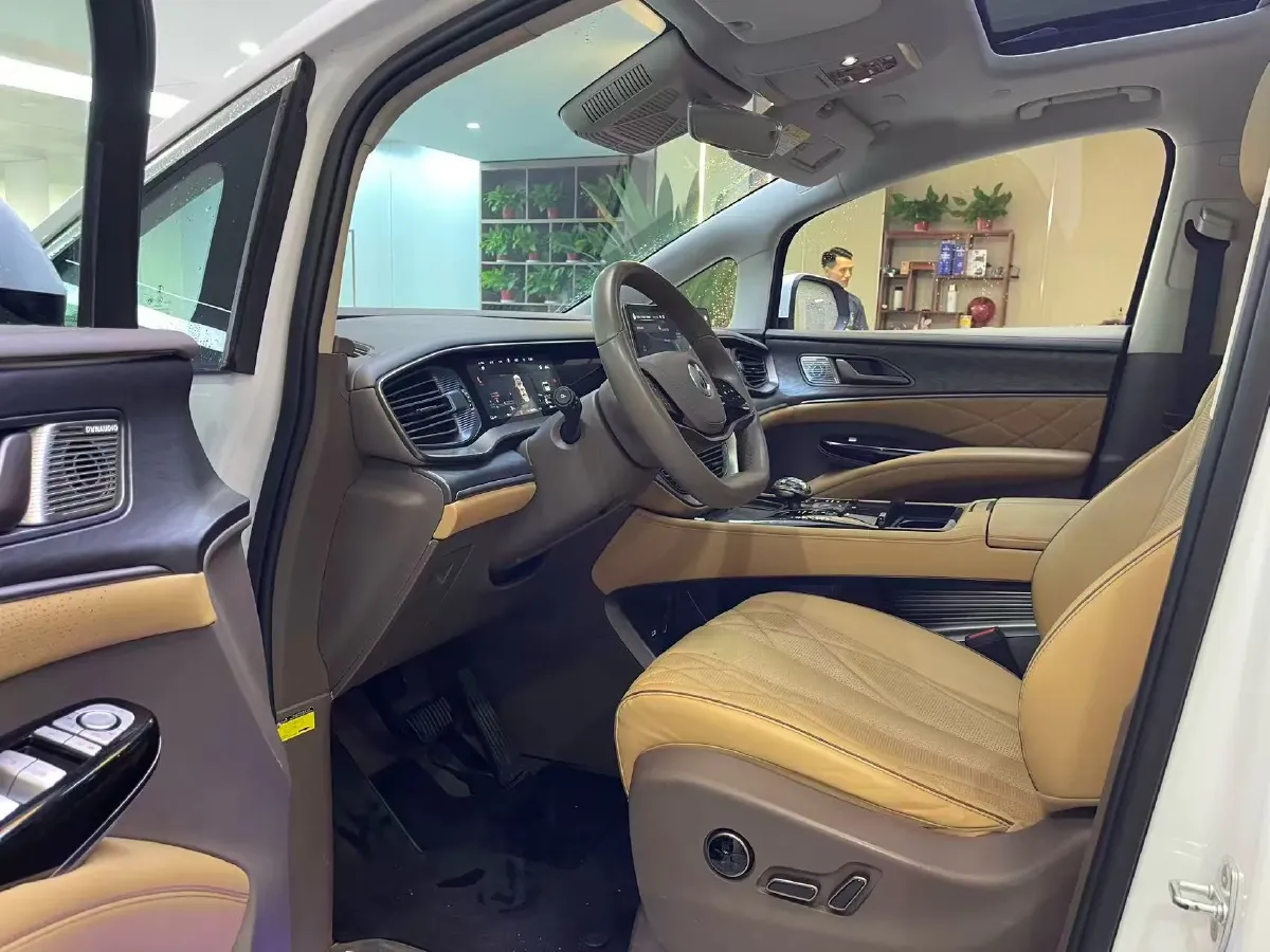 2022 Mercedes-Benz GLC Class 2.0T 197HP L4 9AT,autocango,china used car exporter,china ev exporter,chinese used car exporter,chinese used ev exporter