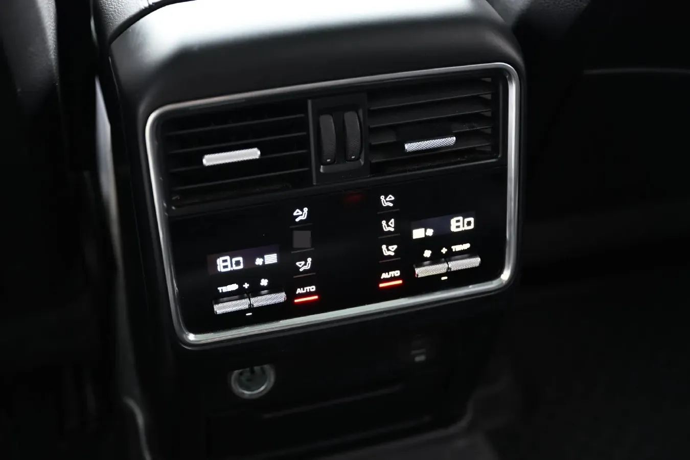 2018 Porsche Cayenne 3.0T 340HP V6 8AT,autocango,china used car exporter,china ev exporter,chinese used car exporter,chinese used ev exporter