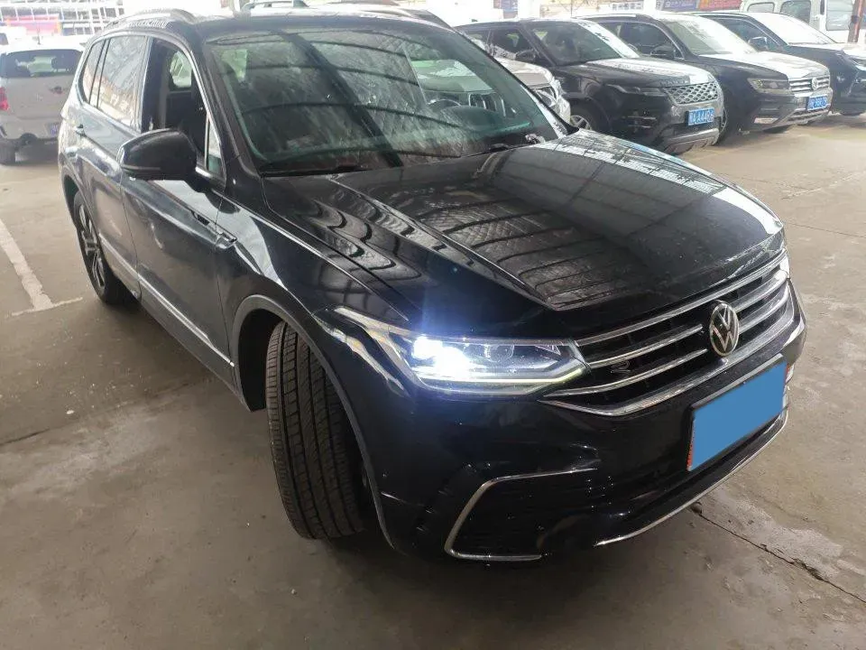 2024 Volkswagen Tiguan L 2.0T 186HP L4 7DCT,autocango,china used car exporter,china ev exporter,chinese used car exporter,chinese used ev exporter
