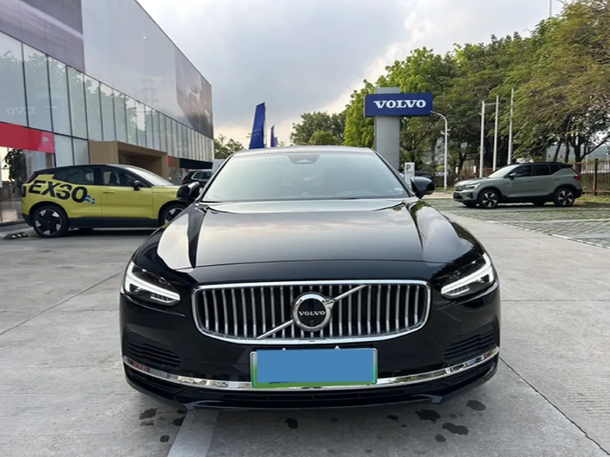 2025 Volvo S90 PHEV 2.0T 310HP L4 8AT PHEV 18.831KWH,autocango,china used car exporter,china ev exporter,chinese used car exporter,chinese used ev exporter