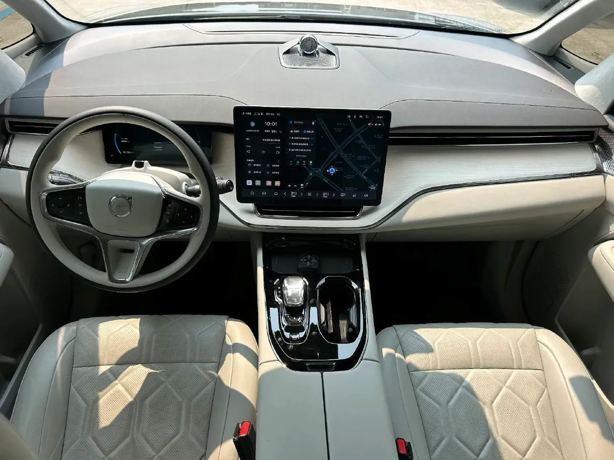 2025 Volvo EM90 BEV 116KWH,autocango,china used car exporter,china ev exporter,chinese used car exporter,chinese used ev exporter