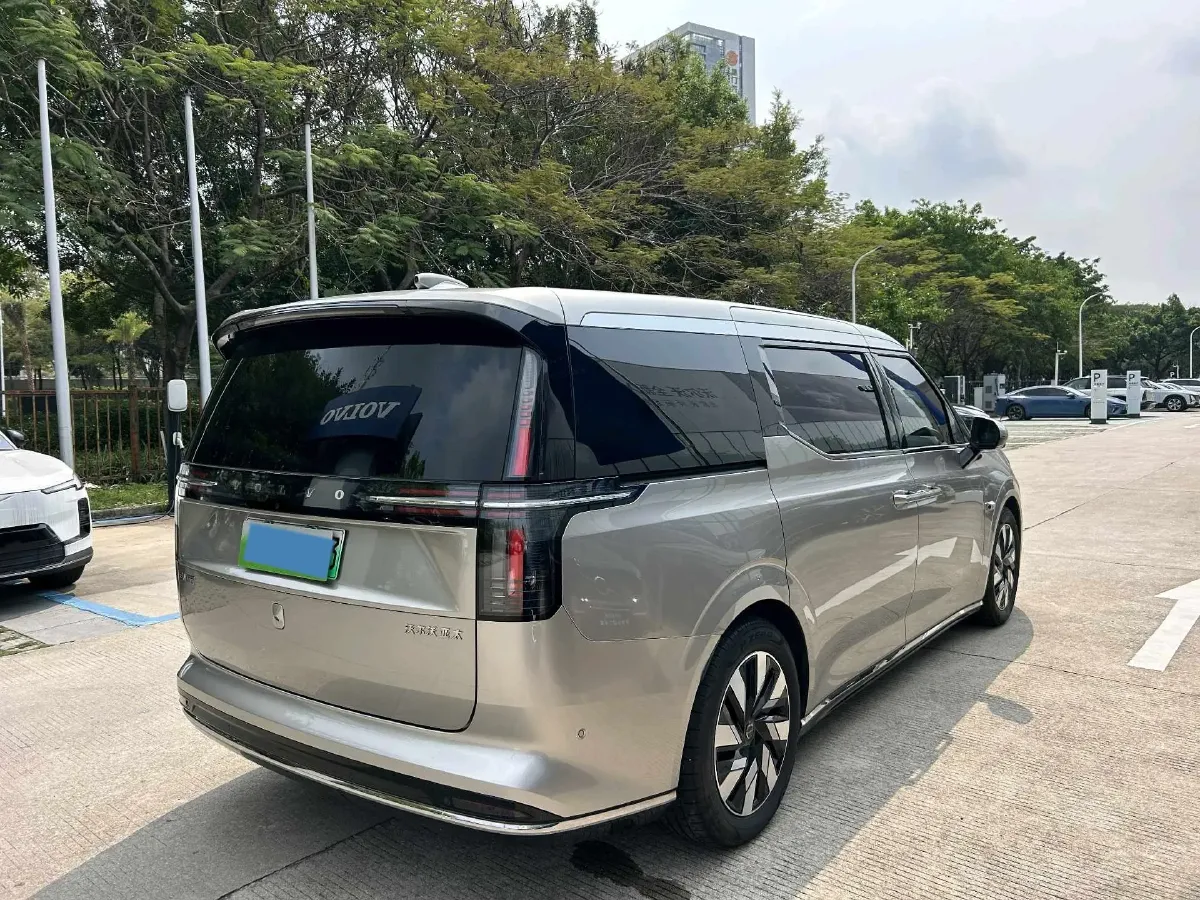 2025 Volvo EM90 BEV 116KWH,autocango,china used car exporter,china ev exporter,chinese used car exporter,chinese used ev exporter