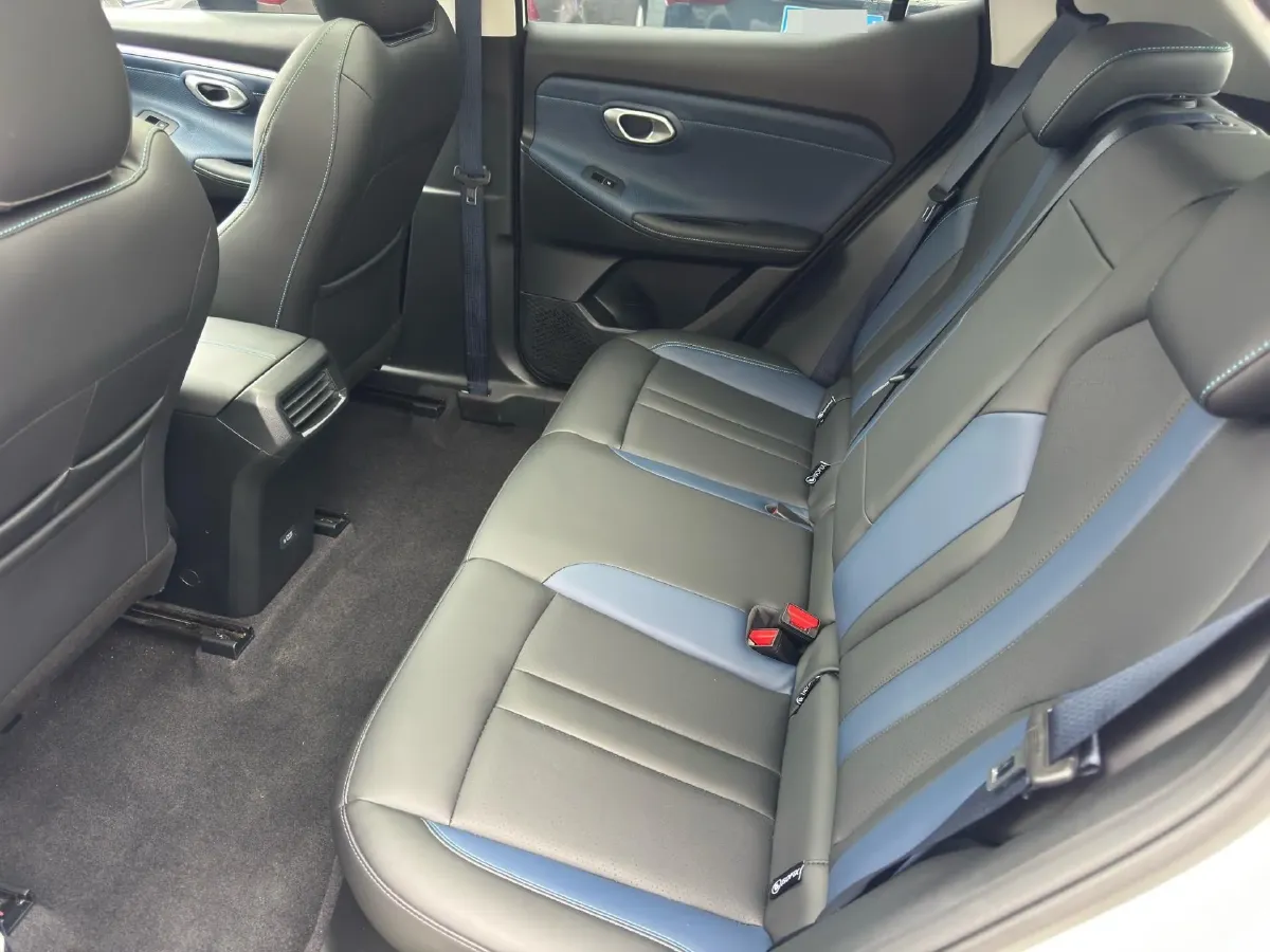 2023 GAC Trumpchi GS3 1.5T 177HP L4 7DCT,autocango,china used car exporter,china ev exporter,chinese used car exporter,chinese used ev exporter