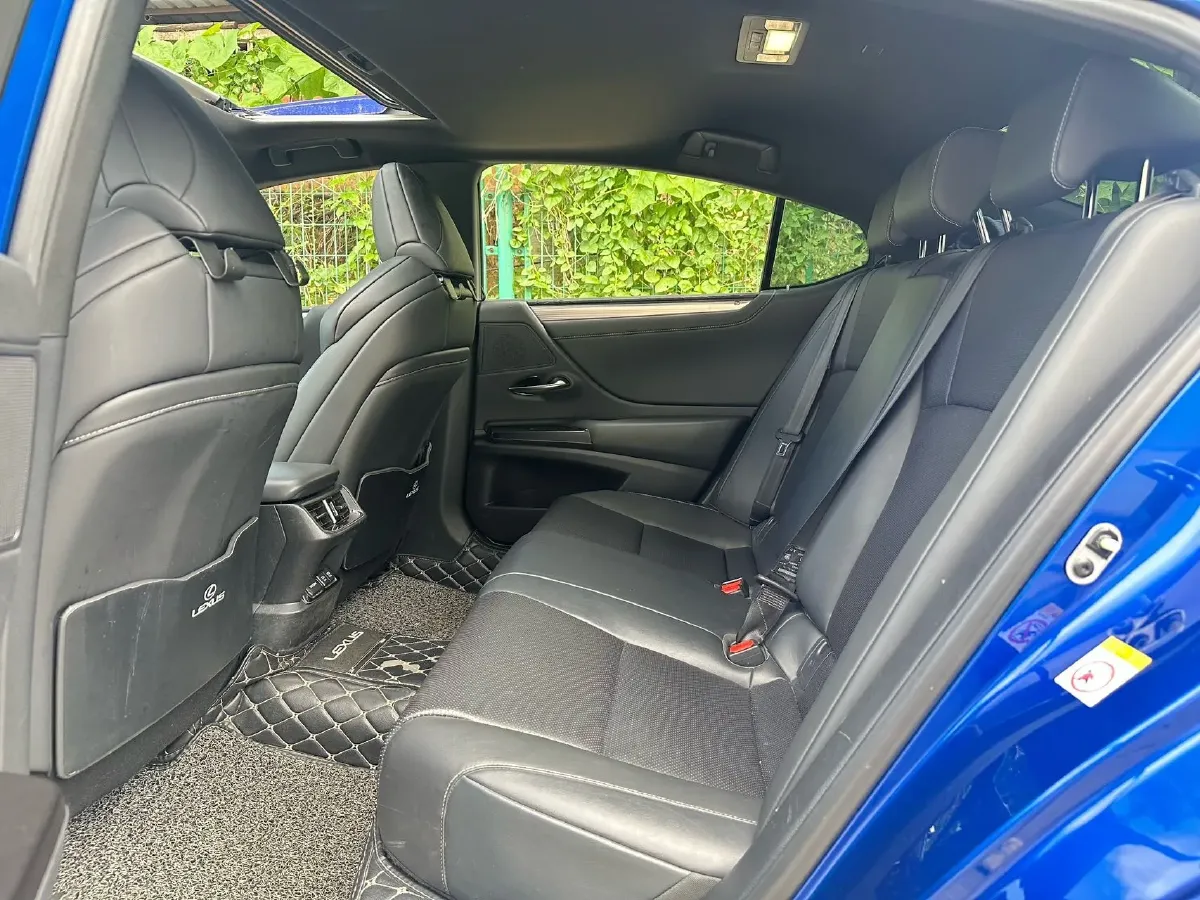 2020 Lexus ES 2.5L 207HP L4 8AT,autocango,china used car exporter,china ev exporter,chinese used car exporter,chinese used ev exporter