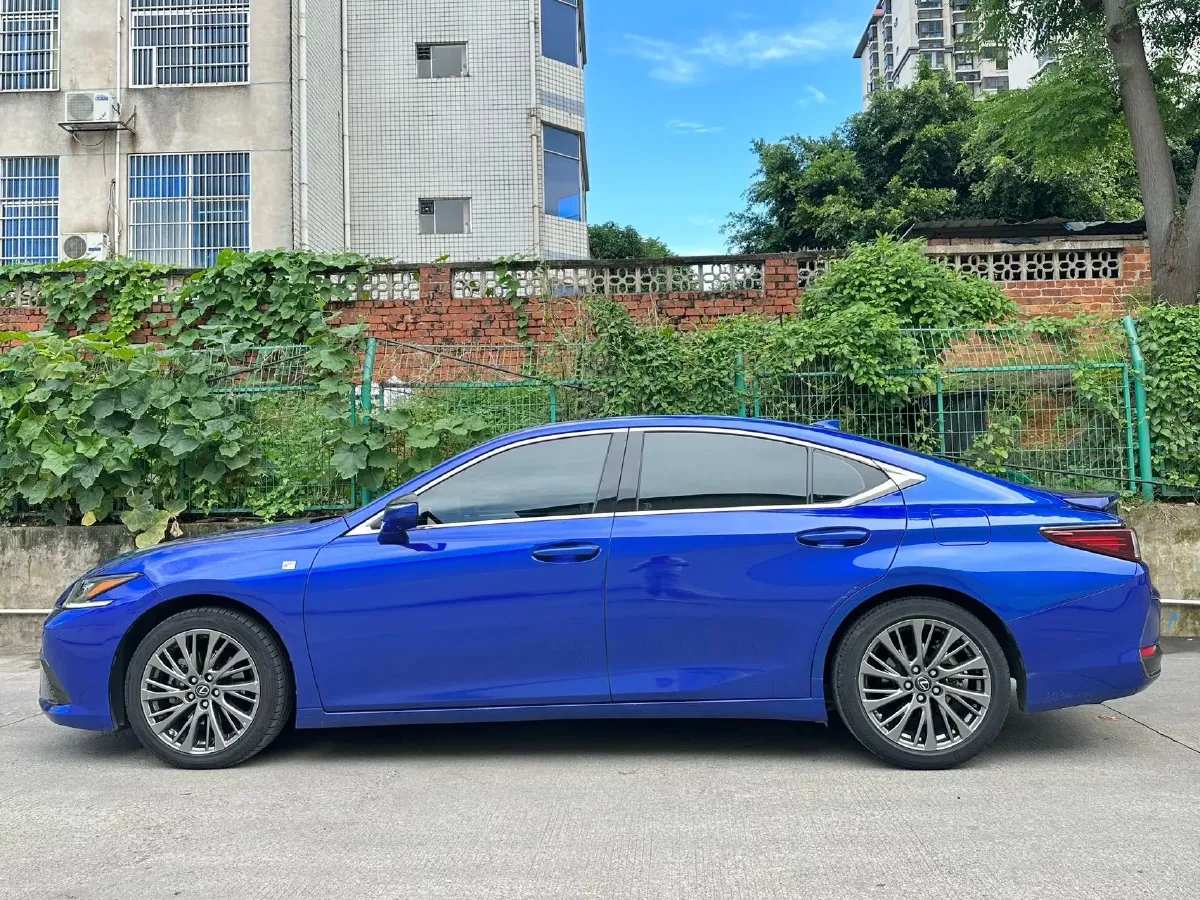 2020 Lexus ES 2.5L 207HP L4 8AT,autocango,china used car exporter,china ev exporter,chinese used car exporter,chinese used ev exporter